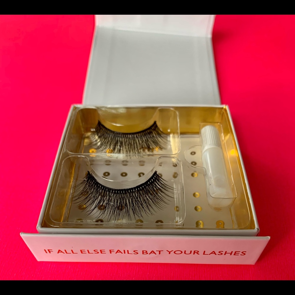 LASHES by Battington